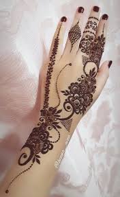 Check them out now and beautify your hands. 45 Striking Khafif Mehndi Designs Collection For Hands To Try In 2019 Bling Sparkle