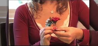 Learn how to make an origami place card holder for weddings & parties, display business cards & name cards, this little holder also spins nicely! How To Make Christmas Place Card Holders Christmas Ideas Wonderhowto