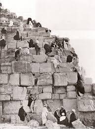 People Climbing The Great Pyramid Of Giza C 1885 Pyramids Of Giza Great Pyramid Of Giza Pyramids