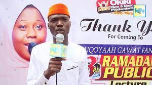 Ajulo an album by alh.kehinde oriyomi check it out. Rukayat Gawat Lures Saheed Osupa Saoti Arewa To Ramadan Prayer With Fans 2019 By Fujiipop Tv