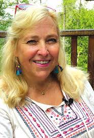 Lisa Freda's Instagram, Twitter & Facebook