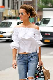 A polished white blazer made kate beckinsale look absolutely effortless. Kate Beckinsale In Ripped Jeans Out In New York City 07 09 2016 16 Hawtcelebs