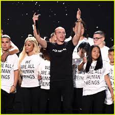 Logic Ryan Tedder Perform One Day At Mtv Vmas 2018 Watch Now 2018 Mtv Vmas Logic Mtv Vmas Ryan Tedder Just Jared