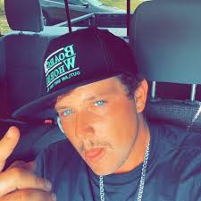 Dewey Bennett III (@dbennett6.6)