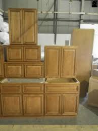 These stunning kitchen cabinets are classically designed, assuring they will never go out of style! Absolute Auctions Realty Kitchen Set Cabinet Things To Sell Decor