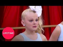 Behind the scenes, jojo's mom works to keep her daughter happy as she manages her rising status and keeps track of regular tasks like school. Download Dance Mom Jojo Siwa 3gp Mp4 Codedfilm