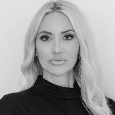 Sherry Gage's Instagram, Twitter & Facebook