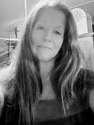 Older woman are getting more beautiful every day 🥰 women 30 and up bless  us with a cute picture