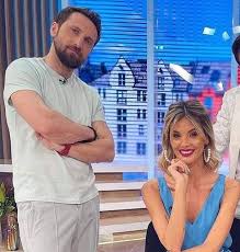 Ramona olaru a ales o ținută extrem de sexy pentru această ediție neatza cu răzvan și dani. Dani OÈ›il A Jignit O Pe Ramona Olaru In Direct Il È™utez De Nu Se Vede Ei Nu Se UitÄƒ La Neatza Dcnews