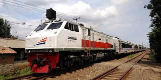 15 bab 2 pelaksanaan praktik kerja lapangan 2.1 gambaran umum perusahaan sejarah perusahaan kehadiran kereta api di indonesia ditandai dengan pencangkulan pertama pembangunan jalan ka di desa. Begini Peraturan Terbaru Buat Naik Kereta Api Mulai 1 April 2021 Merdeka Com