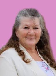 Vickie Compton's Instagram, Twitter & Facebook