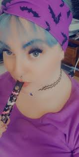 What novelty vape carriers would be popular to make and sell?