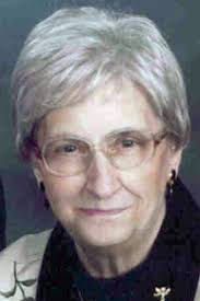 Kelly Enyart's Instagram, Twitter & Facebook