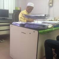 The administration of the land office is divided into 3 sections: Pejabat Daerah Dan Tanah Bera Gedung Pemerintah Di Bandar Bera