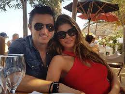 Dragos savulescu, cunoscut(ă) pentru love by design. It S Super Billionaire The Most Expensive Gift That The Man Has Made To Angela Martin