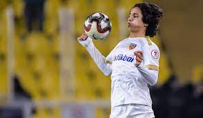 The young promise made his debut in an official match with his current club at just 15 years old and also holds the record for scoring precocity of the turkish first division. From Turkey Aim To Another Demir In The Barca