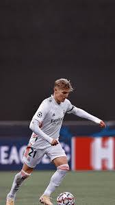 Martin odegaard was born in drammen, norway on 17 december 1998, and he made his debut with stomsgodset toppfotball in 2014 before transferring to real madrid cf in 2015. Pin By Bur Football Hq On Martin Odegaard Real Madrid Players Real Madrid Real Madrid Wallpapers