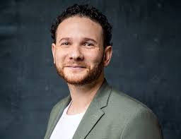 Joe Paternoster's Instagram, Twitter & Facebook