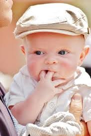 Kim Kula's Instagram, Twitter & Facebook