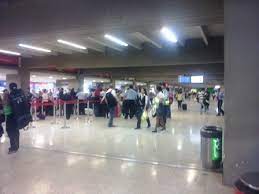 Nuestros usuarios han encontrado vuelos de santiago de cali por la noche desde tan solo 656 € ofertas de vuelo a santiago de cali aeropuerto internacional alfonso bonilla aragón encontradas en. El Aeropuerto Internacional Alfonso Bonilla Aragon Requiere Intervencion En Materia De Seguridad Rcn Radio