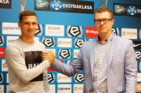 Record and instantly share video messages from your browser. Jakub Swierczok W Zaglebiu Pierwszy Zespol Kghm Zaglebie Lubin