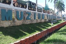 The negeri sembilan that the early minangkabaus knew was a rather loose confederation of nine fiefdoms in a secluded valley of the region. Lawatan Ke Muzium Tentera Darat Di Daerah Lukut Port Dickson Xplorasi Destinasi