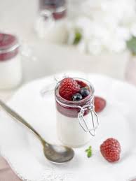 Panna Cotta Coco Fruits Rouges Recette Panna Cotta Coco Panacotta Lait De Coco Recettes Noel