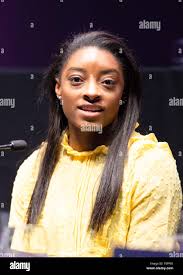 simone biles (usa) al parallelo bar durante il corso salto shaposhnikova  mezzo durante i Campionati mondiali di Ginnastica artistica, stoccarda  (ger), Italia, 04 Ott 20 Foto stock