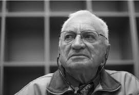 Thomas Blatt, sobrevivente do Holocausto, foi um dos 58 sobreviventes  judeus de uma tentativa de fuga do campo de concentração de Sobibór