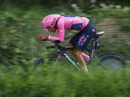 Egan bernal, vigente campeón, abandona el tour de francia. Egan Bernal Nuevo Campeon Del Giro De Italia
