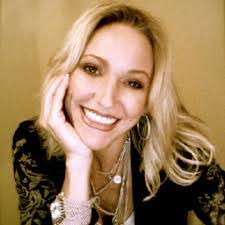 Joanna Patton's Instagram, Twitter & Facebook