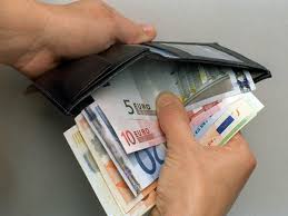 أسعار صرف العملات العربية والخليجية اليوم مقابل العملات الأجنبية. Ø£Ù„Ù…Ø§Ù†ÙŠØ§ Ø§Ù„ÙƒØ´Ù Ø¹Ù† Ù…ÙˆØ¹Ø¯ ØªØ­ÙˆÙŠÙ„ Ø§Ù„Ù€ 300 ÙŠÙˆØ±Ùˆ Ø¹Ù† ÙƒÙ„ Ø·ÙÙ„ Ø¨Ø³Ø¨Ø¨ Ø£Ø²Ù…Ø© ÙƒÙˆØ±ÙˆÙ†Ø§ Ø¨Ø§Ù„Ø¹Ø±Ø¨ÙŠ