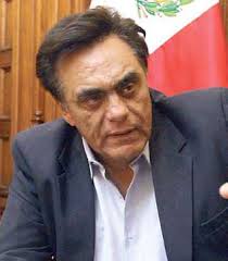 SE CAE COMPRA DE UREA Y EXIGEN RENUNCIA DE MINISTRO