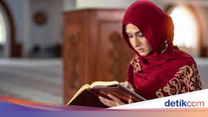 The sending down of the book in which there is no doubt is from the lord of the worlds. Surah As Sajdah Dibaca Nabi Saw Di Jumat Pagi Dan Menjelang Tidur