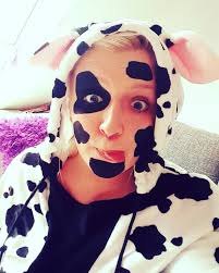 Inspiration Accessories Diy Cow Halloween Costume Idea Cow Kuh Cowcostume Kuhkostum Kuhf Kuh Kostum Kostume Selber Machen Karneval Kostum Selber Machen