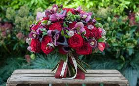 Valentine S Day Flowers To Match Your Loved One S Personality Flowers Delivered Valentines Flowers Floral Bouquets Wedding