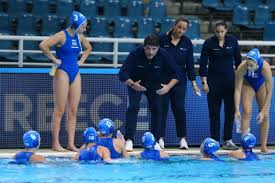 Παρακολουθήστε την εξέλιξη του αγώνα από το sdna. E8nikh Polo Gynaikwn Lygise Apenanti Stis Hpa 9 16 Sthn Premiera Toy World League Super Final