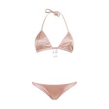 A chi ama le forme essenziali sono dedicati i bikini a fascia con brassiere monospalla e brasiliana mare abbinata in delicate sfumature pastello di celeste. Costumi Da Bagno I Modelli Imperdibili Dell Estate 2020 Amica