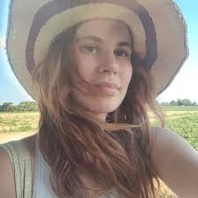 Do you love working outdoors and enjoy the peace of the countryside? Join  me near Hannover in Germany