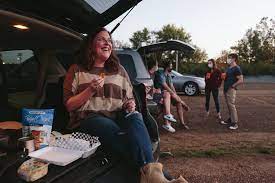 Instead of paying per person, you pay per carload: Memphis Summer Drive In Is A Cultural Icon It S Also A Safe Place To Escape The Pandemic Blues