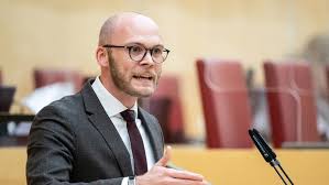 Aber wer genau sind die freien wähler eigentlich? Druck Auf Soder Freie Wahler Legen Lockdown Stufenplan Vor Politik Nordbayern De