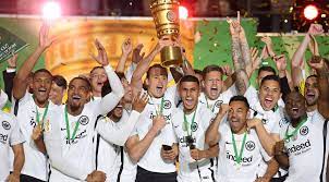 Bei eintracht frankfurt sitzt alex meier zunächst nur auf der bank. Dfb Pokal Finale 2018 Eintracht Frankfurt Gelingt Sensation Gegen Den Fc Bayern Munchen