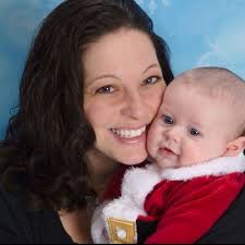 Lori Dente's Instagram, Twitter & Facebook