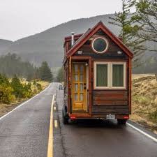 Shelby & rooster show off their gorgeous rv renovation, which has improved their marriage, allowing them to live together with a transient military career li. Tiny House Big World Molld 9 Twitter