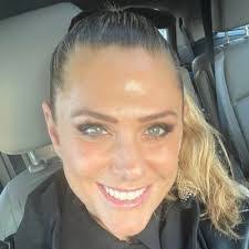 Jenna Lewis's Instagram, Twitter & Facebook