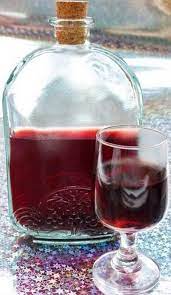 As a consequence, there is no official recipe for it. ViÈ™inatÄƒ De CasÄƒ DupÄƒ Reteta Bunicului Gustoase Net