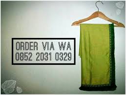  Jilbab Segi Empat Katun Polos Warna Hijau Dengan Tepi Rumbai Ukuran 115x115cm Harga 31rb Jilbabsegiempatkatunrawis Jilbabsegiempatkatun Jilbabpolos J