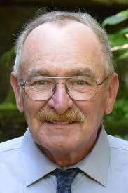 La Crosse neighbors: Obituaries published today