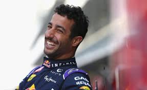 F1 ace Ricciardo chills with dance moves
