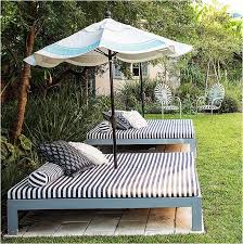 When it comes to outdoor living, no one knows luxury like the world's finest resorts. 14 Outdoor Beds Perfect For Summer Naps